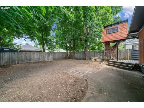 5723 SE Francis Street Portland OR 97206