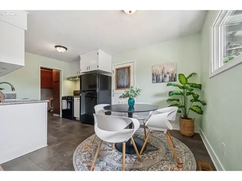 5723 SE Francis Street Portland OR 97206