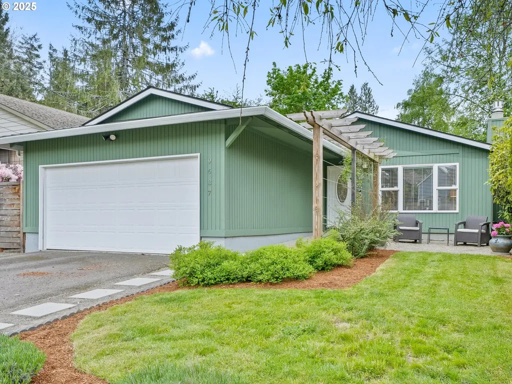 9637 SW 51st Avenue Portland OR 97219