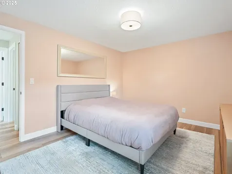 9637 SW 51st Avenue Portland OR 97219