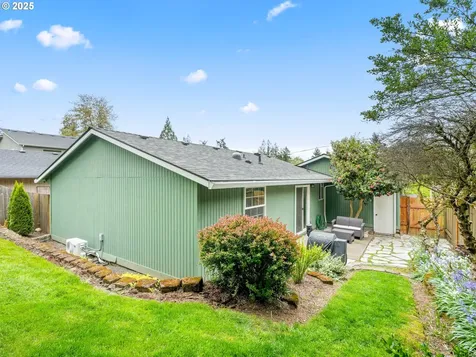 9637 SW 51st Avenue Portland OR 97219
