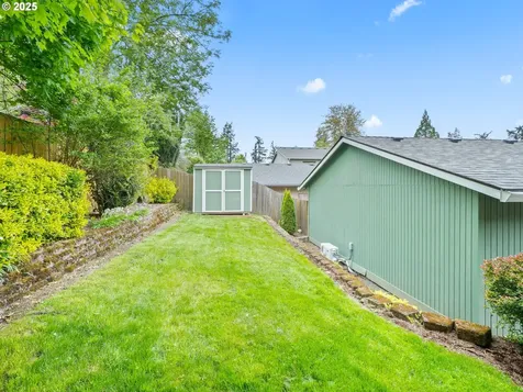 9637 SW 51st Avenue Portland OR 97219
