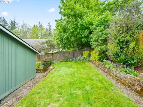 9637 SW 51st Avenue Portland OR 97219