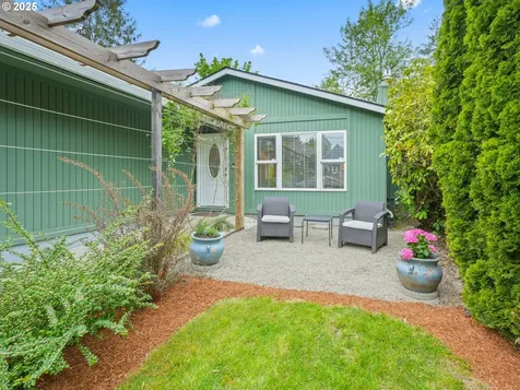 9637 SW 51st Avenue Portland OR 97219
