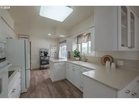 1236 Redwood Street NW Salem OR 97304