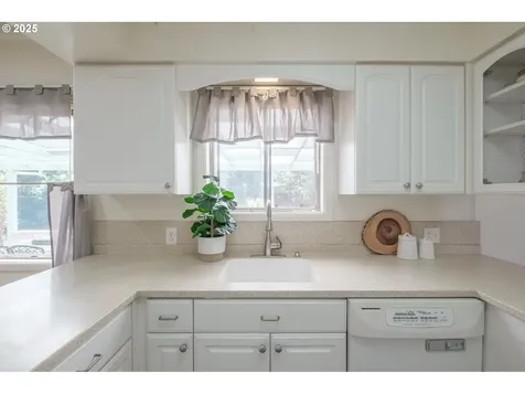 1236 Redwood Street NW Salem OR 97304