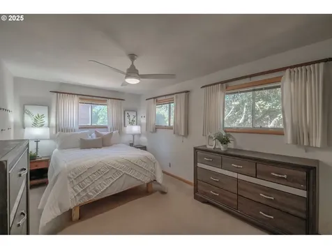1236 Redwood Street NW Salem OR 97304