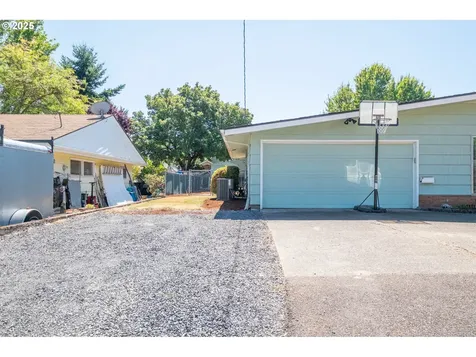 1236 Redwood Street NW Salem OR 97304