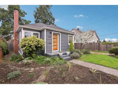2515 N Baldwin Street Portland OR 97217