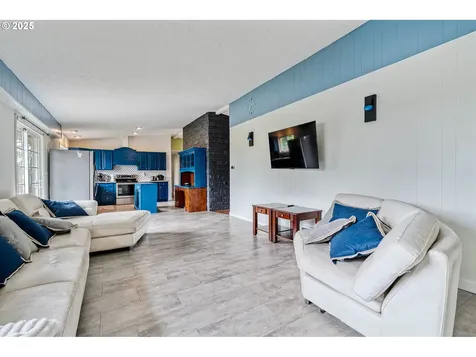 14345 NE Knott Street Portland OR 97230