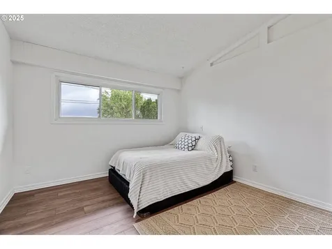 14345 NE Knott Street Portland OR 97230