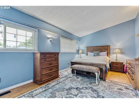 14345 NE Knott Street Portland OR 97230