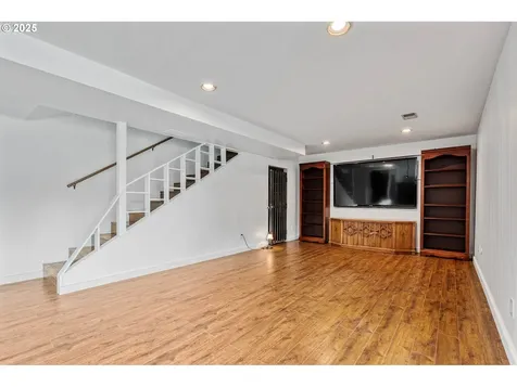 14345 NE Knott Street Portland OR 97230
