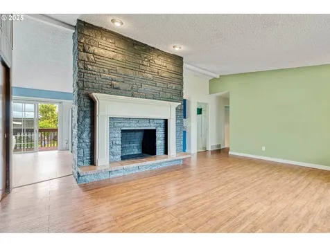 14345 NE Knott Street Portland OR 97230