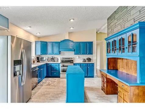 14345 NE Knott Street Portland OR 97230