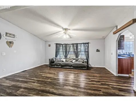 101 Robinson Road Woodland WA 98674