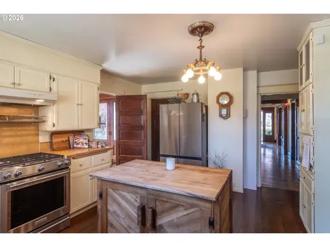 500 Winston Section Road Winston OR 97496