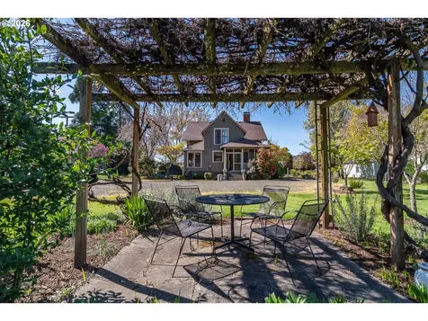 500 Winston Section Road Winston OR 97496