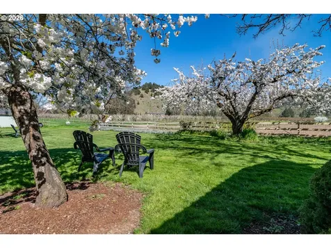 500 Winston Section Road Winston OR 97496