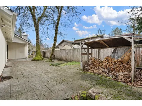 662 S 44th Street Springfield OR 97478