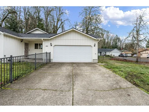 662 S 44th Street Springfield OR 97478