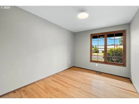 3821 NE 133rd Avenue Portland OR 97230