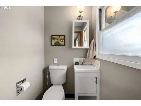 3821 NE 133rd Avenue Portland OR 97230