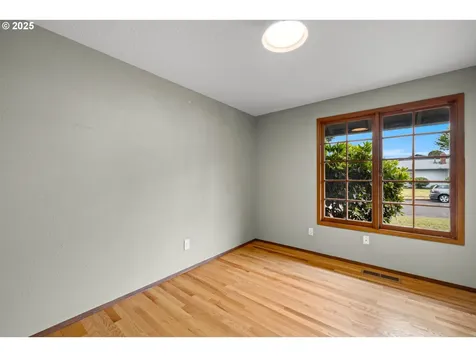 3821 NE 133rd Avenue Portland OR 97230