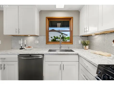 3821 NE 133rd Avenue Portland OR 97230