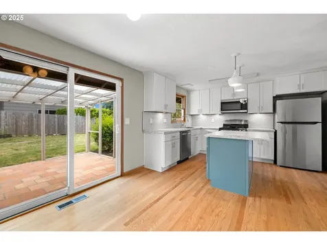 3821 NE 133rd Avenue Portland OR 97230