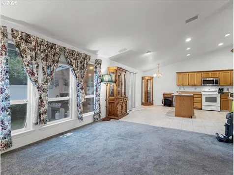 5613 NE 99th Street Vancouver WA 98665