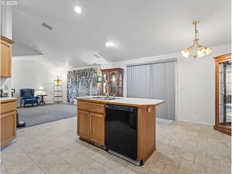 5613 NE 99th Street Vancouver WA 98665