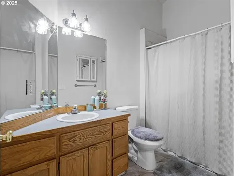 5613 NE 99th Street Vancouver WA 98665