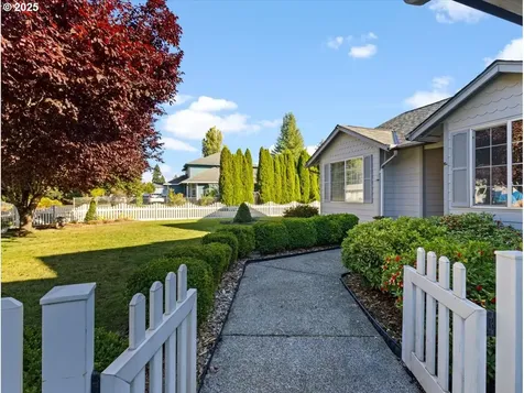 5613 NE 99th Street Vancouver WA 98665