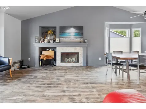 748 SE 10th Street Troutdale OR 97060