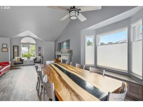 748 SE 10th Street Troutdale OR 97060