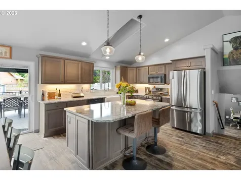 748 SE 10th Street Troutdale OR 97060