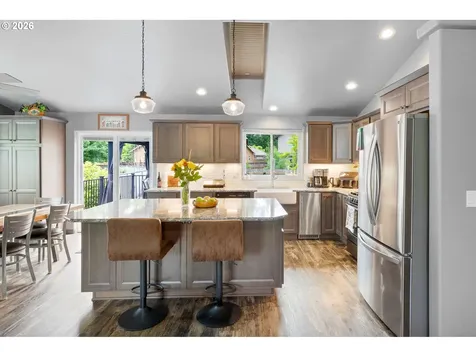 748 SE 10th Street Troutdale OR 97060