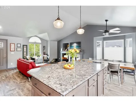 748 SE 10th Street Troutdale OR 97060