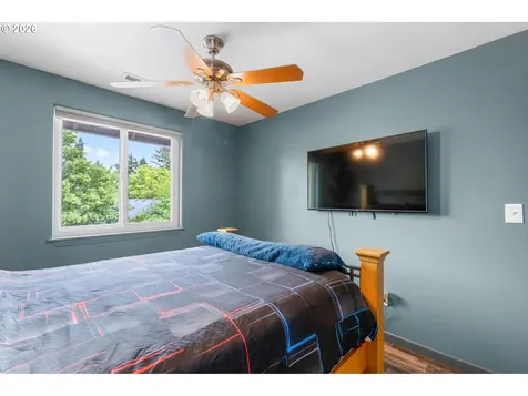 748 SE 10th Street Troutdale OR 97060