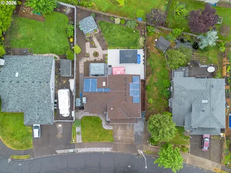 748 SE 10th Street Troutdale OR 97060
