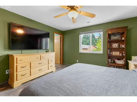 748 SE 10th Street Troutdale OR 97060