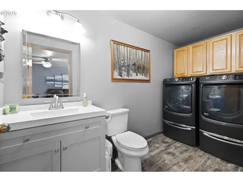748 SE 10th Street Troutdale OR 97060
