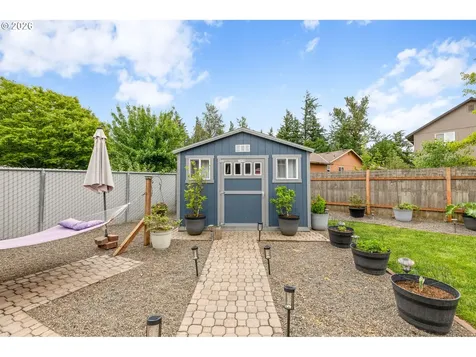 748 SE 10th Street Troutdale OR 97060