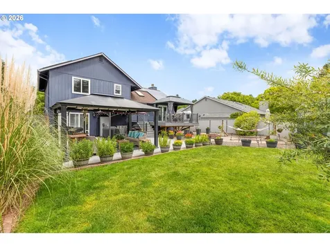 748 SE 10th Street Troutdale OR 97060