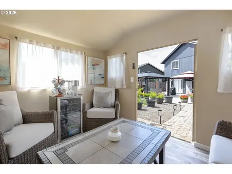 748 SE 10th Street Troutdale OR 97060
