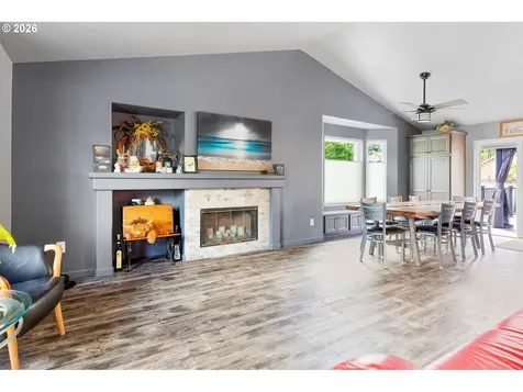 748 SE 10th Street Troutdale OR 97060