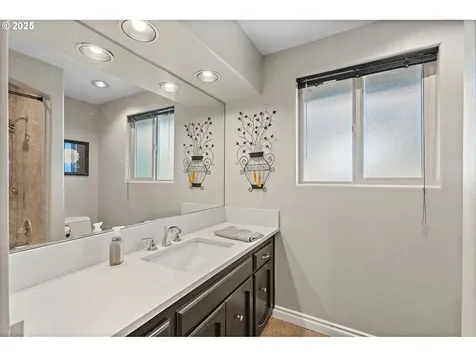 2218 NE Morlan Avenue Gresham OR 97030