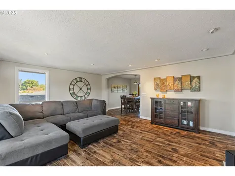2218 NE Morlan Avenue Gresham OR 97030