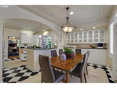 1034 SW Douglas Place Portland OR 97205